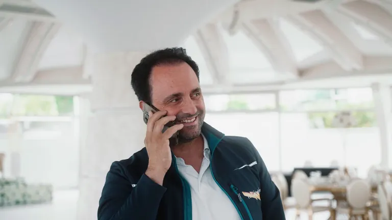 Vincenzo Bisignano am Telefon
